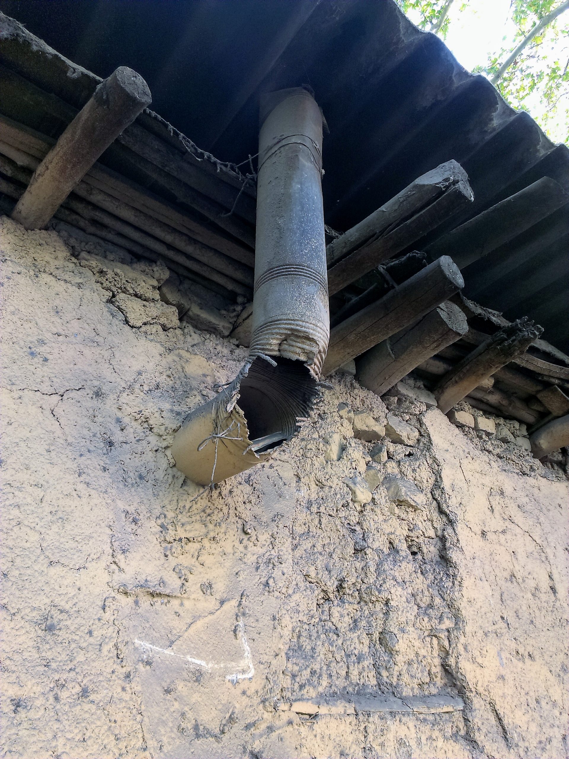 Außenkamin, sichtbarer Zustand des Rohrs