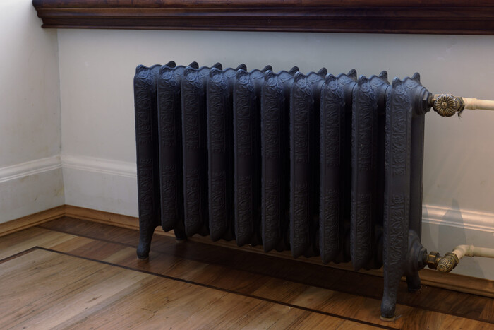 Décapage et rénovation de radiateur en fonte : qui contacter ?